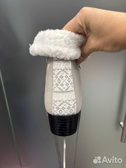 Коньки фигурные 39 размер теплые