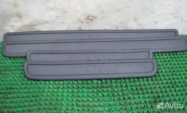 Накладки порогов комплект Toyota Avensis T27 2011