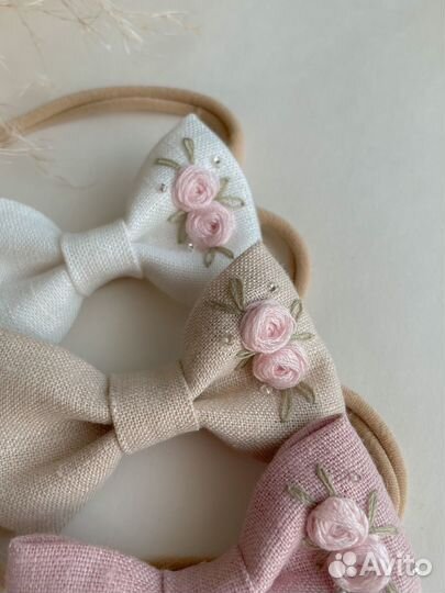 Бантики с вышивкой
