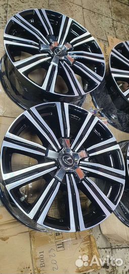 Комплект оригинал на Lexus LX570 R21