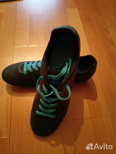 Футбольные бутсы