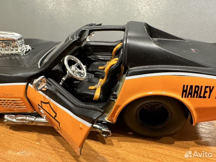 Corvette 1970 Черный-Оранжевый 1:24 maisto