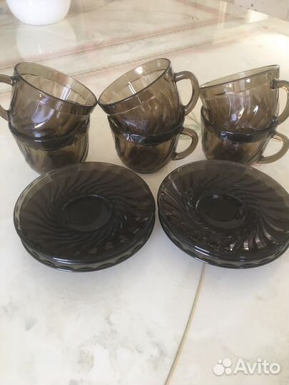 Чашки чайные с блюдцами