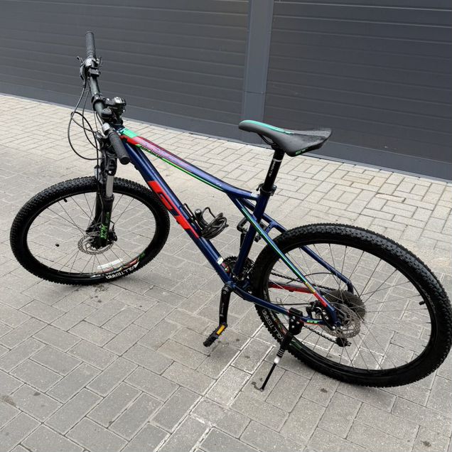 Велосипед GT Avalanche Comp 27.5''