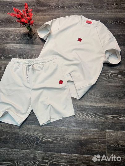 Костюм летний мужской с шортами hugo