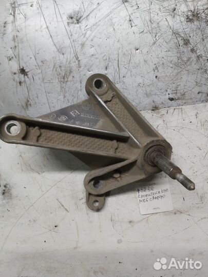 Кронштейн кпп Renault Sandero
