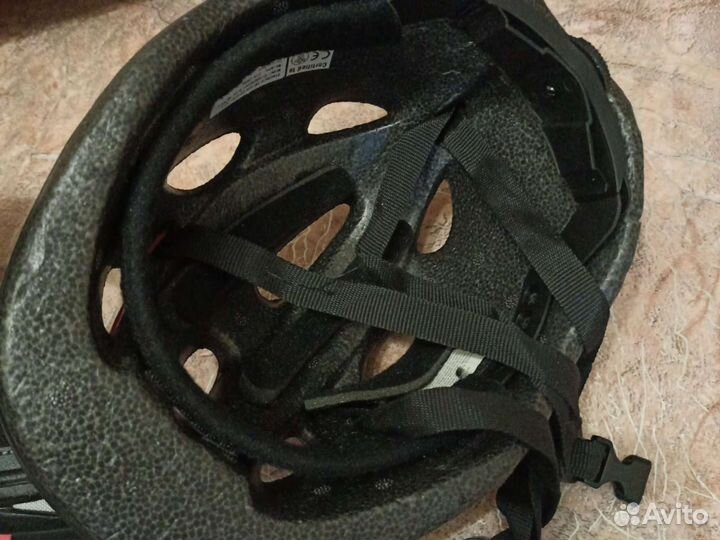 Роликовые коньки и защита