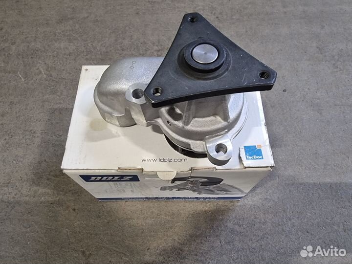 Помпа. Насос водяной Kia Hyundai. Dolz