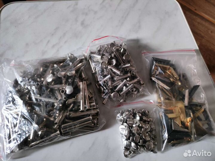 Уголки для книг альбомов, втулки, винты, бонки