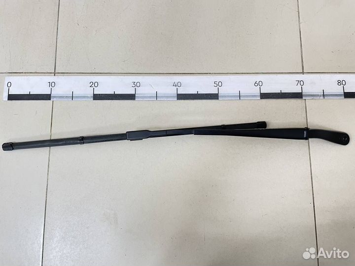 Поводок стеклоочистителя передний левый Nissan Ter