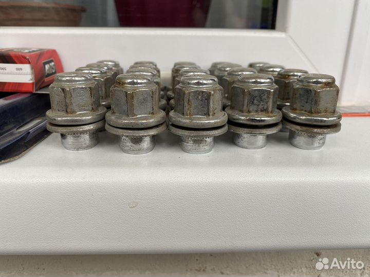 Колесные гайки 12х1.5 toyota