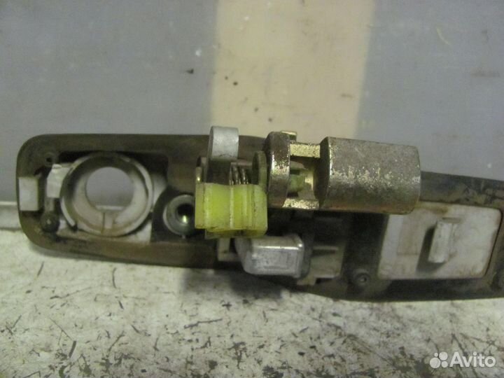 Ручка двери передняя левая Mitsubishi Lancer 9 2000-2010