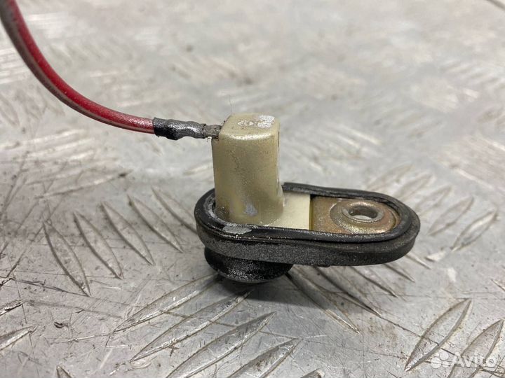 Б/У концевик двери передний Toyota Town Ace 3 KR42