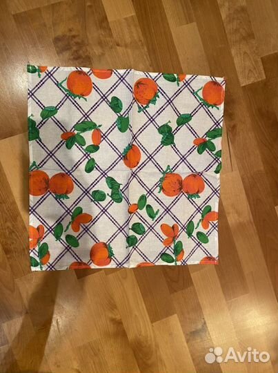 Скатерть и салфетки новые