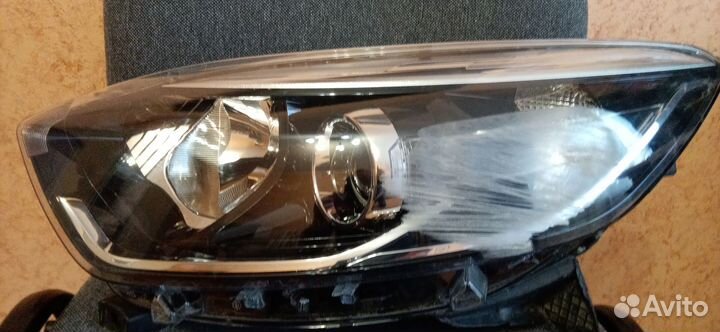 Фара левая Renault Kaptur
