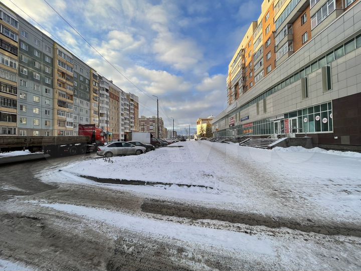 Торговая площадь, 680 м²