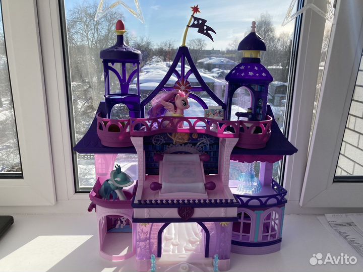 Замок для пони