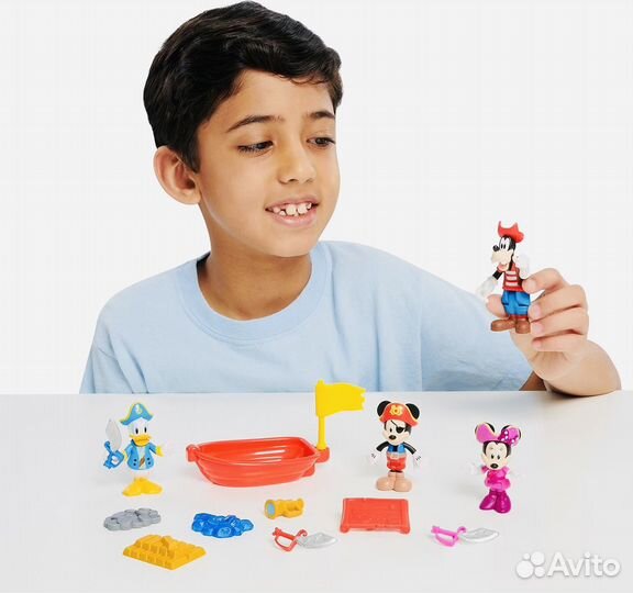 Микки Маус Набор фигурок Пиратское приключение