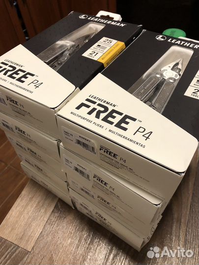 Мультитул LeatherMan Free P4 Stainless