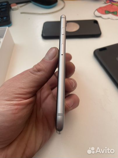 iPhone 6S, 64 ГБ