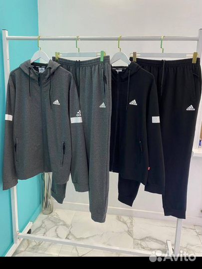 Спортивный костюм adidas