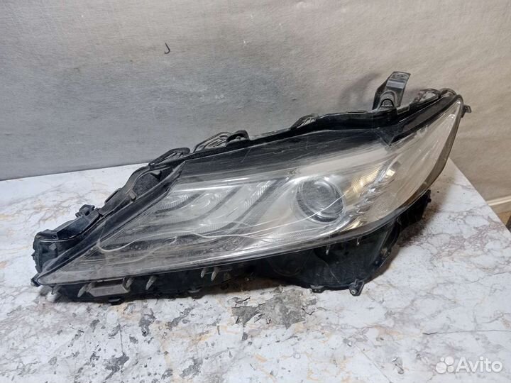 Фара левая Тойота Камри В70 Camry V70 2018