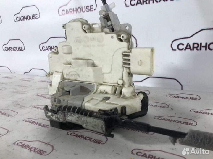 Замок двери задний правый Volkswagen Touareg NF