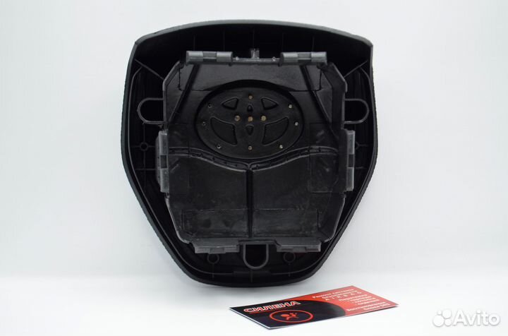 Рулевая накладка Toyota RAV4 (2012- )