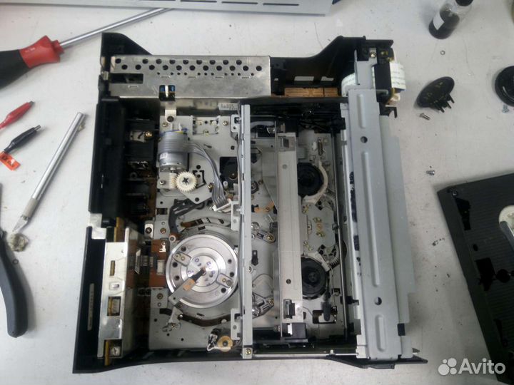 Видеомагнитофон