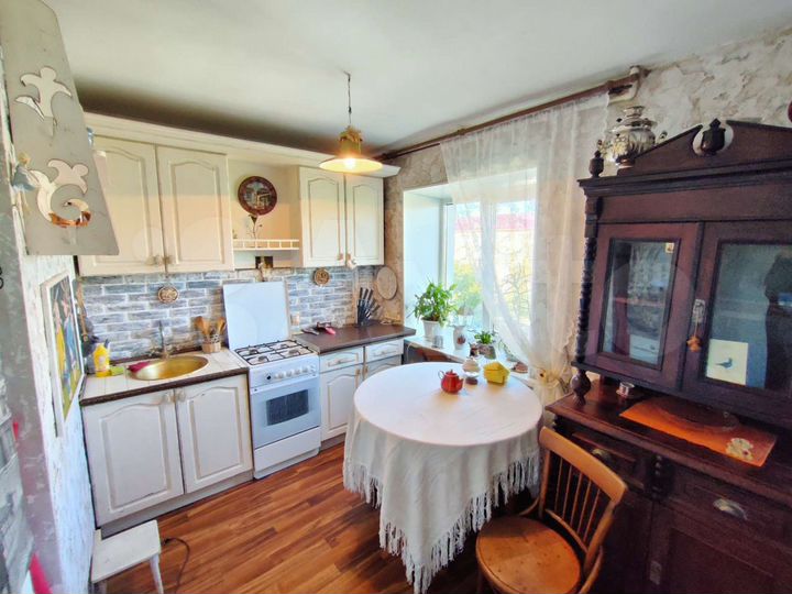 2-к. квартира, 42 м², 5/5 эт.