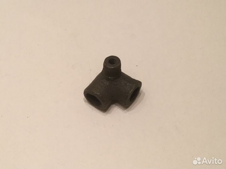 Тройник цсс для газ-21 волга первой и второй серии