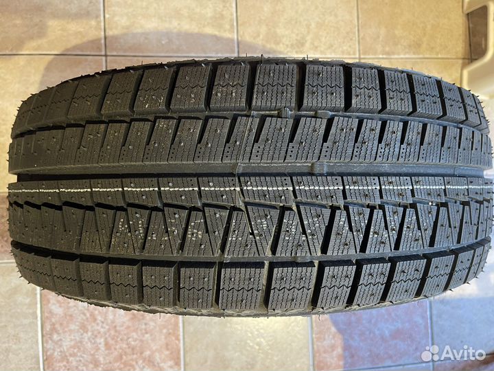 Bridgestone Blizzak Revo GZ 205/55 R16 91S