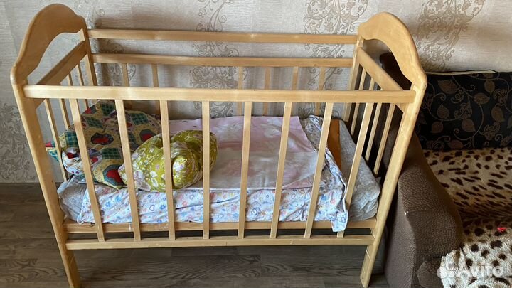 Детская кроватка