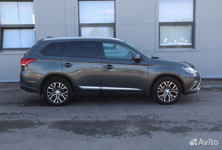 Mitsubishi Outlander 2.4 CVT, 2018, 89 856 км