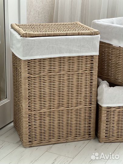 Корзина квадратная плетеная для белья