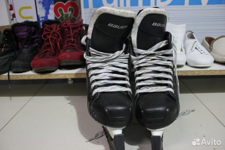 Коньки детские Bauer 38.5 новые