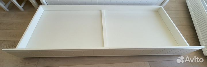 Выдвижной ящик под кровать