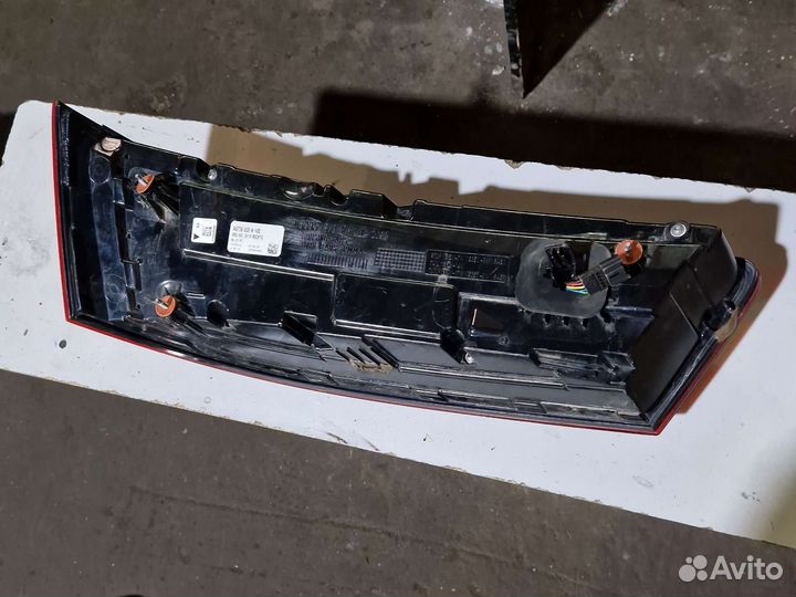 Задний правый фонарь audi q7 2015-2019