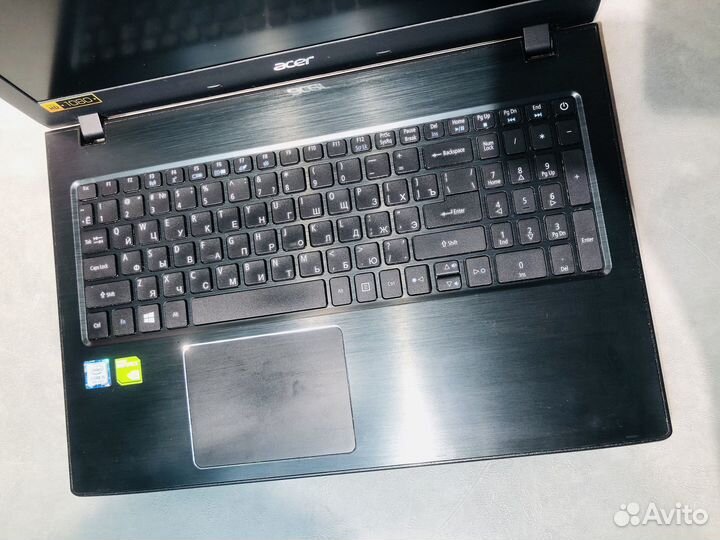 Acer E5-576 core i5 8gb/MX150/ram 8gb/ssd+hdd 1TB