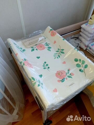 Пеленальная доска на кроватку