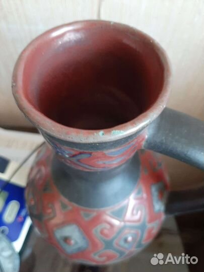 Глиняный кувшин