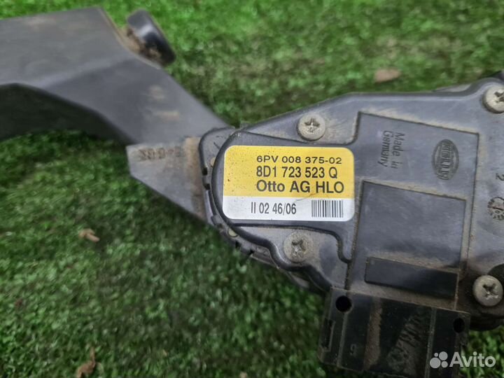 Педаль газа Vw Passat B5+ AWT 2003