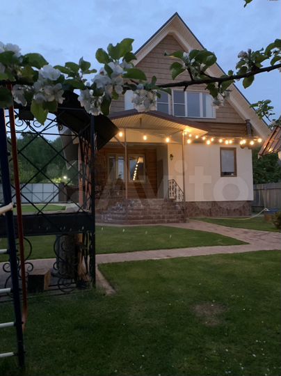 Дом 200 м² на участке 10 сот.