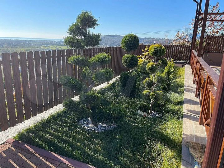 Дом 190 м² на участке 6 сот.