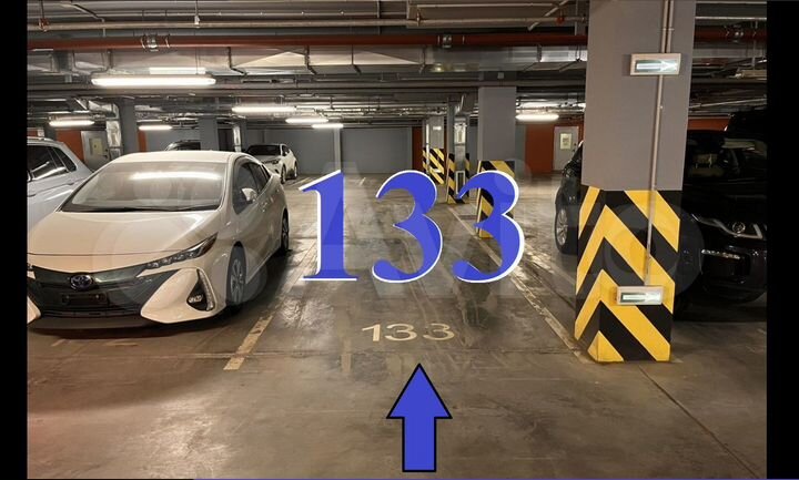 Машиноместо, 13 м²