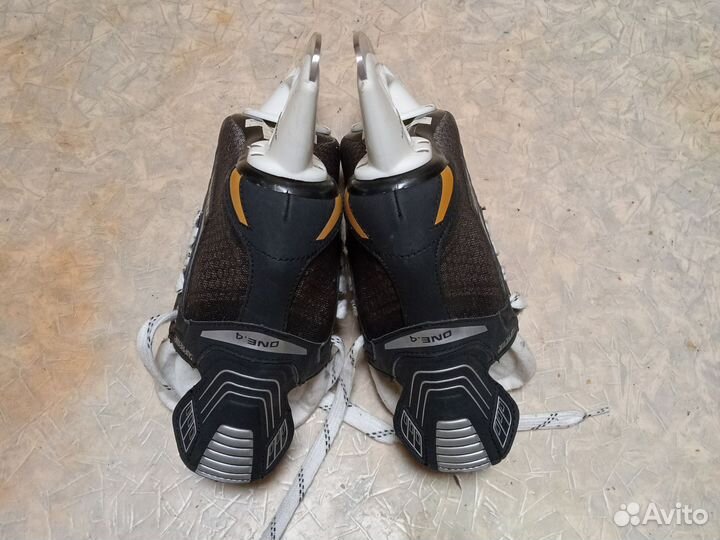 Коньки хоккейные Bauer детские