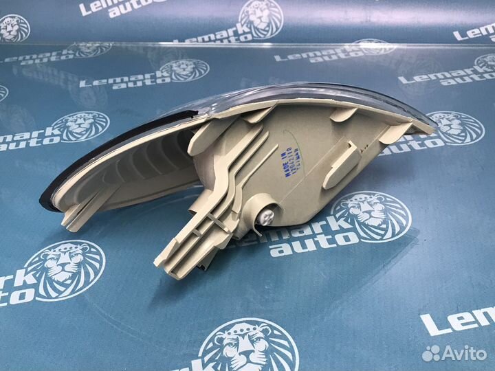 Указатель поворота левый Nissan Almera N16