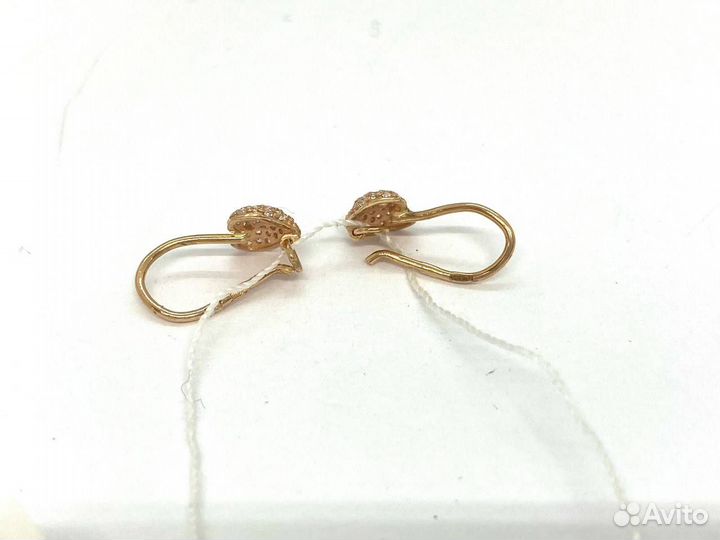 Золотые серьги с фианитом (8 400)