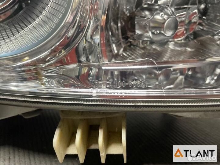 Фара передняя правая nissan skyline