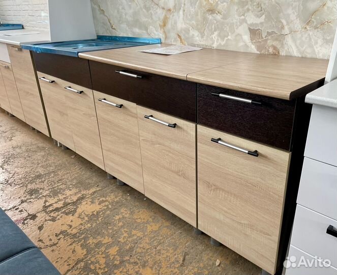 Кухня 2м в наличии